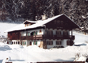 Haus Falleck im Winter